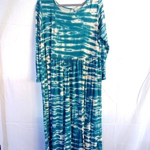 Women's plus size maxi dress
